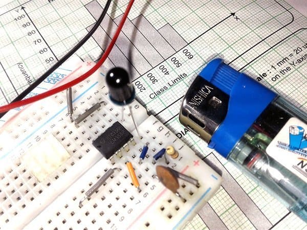 Simple Flame Supervisor-Buffer Circuit Breadboard