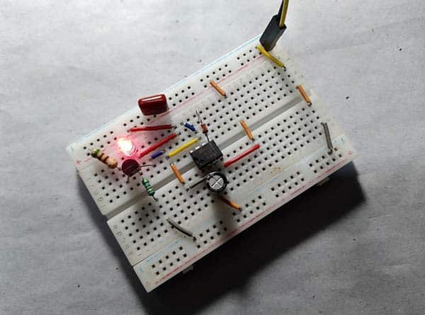 Sawtooth & 555 Timer Breadboard View