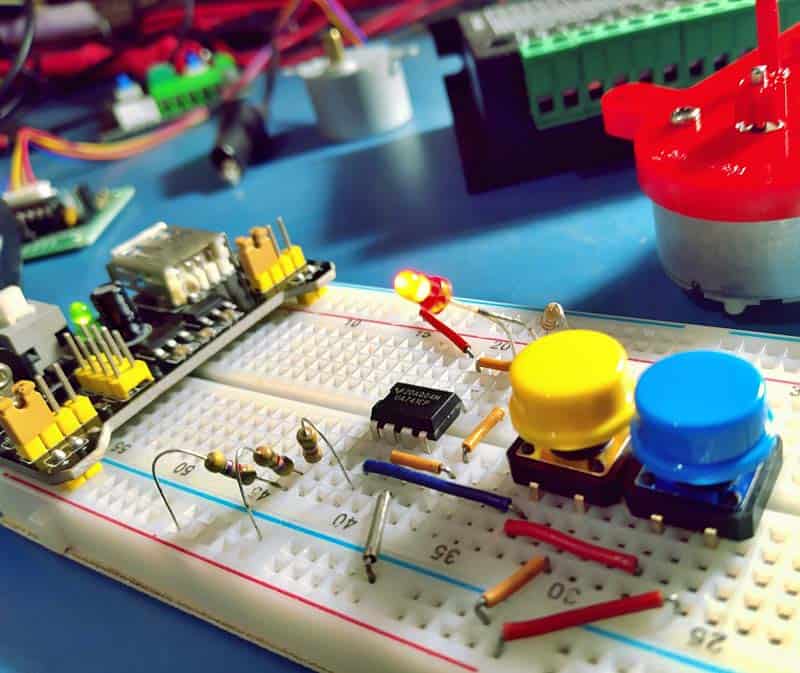 741 Bistable Breadboard