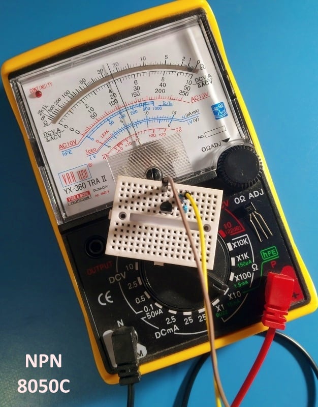 hFE Connector Breadboard 8050