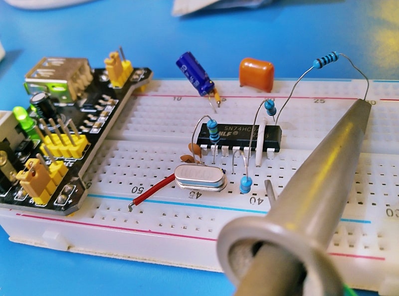 Inverter Crystal Oscillator Test