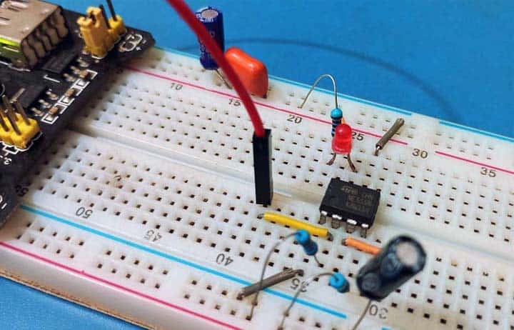 555 Timer Latch Breadboard